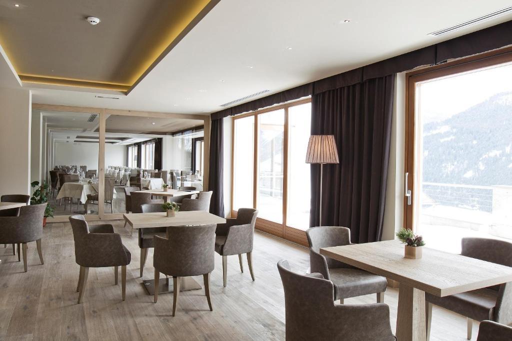 Design & Suite Hotel Ciarnadoi Vigo di Fassa Exterior photo